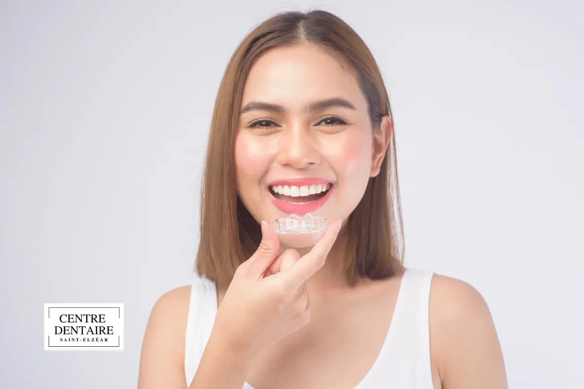 Comment garder vos dents droites après votre traitement Invisalign