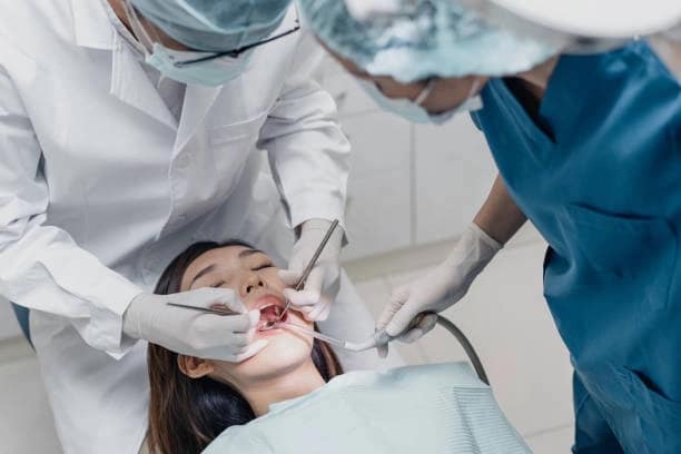 Guide Essentiel des Traitements Dentaires Pour une Santé Bucco-dentaire Optimale